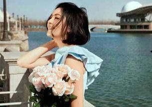 韩国明星手捧,优雅魅力尽展风采