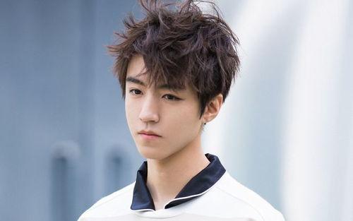 李现爆料王俊凯视频播放,视频播放引发网友热议