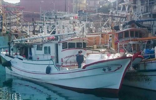 汕尾今日头条新闻渔船,紧急救援行动展开